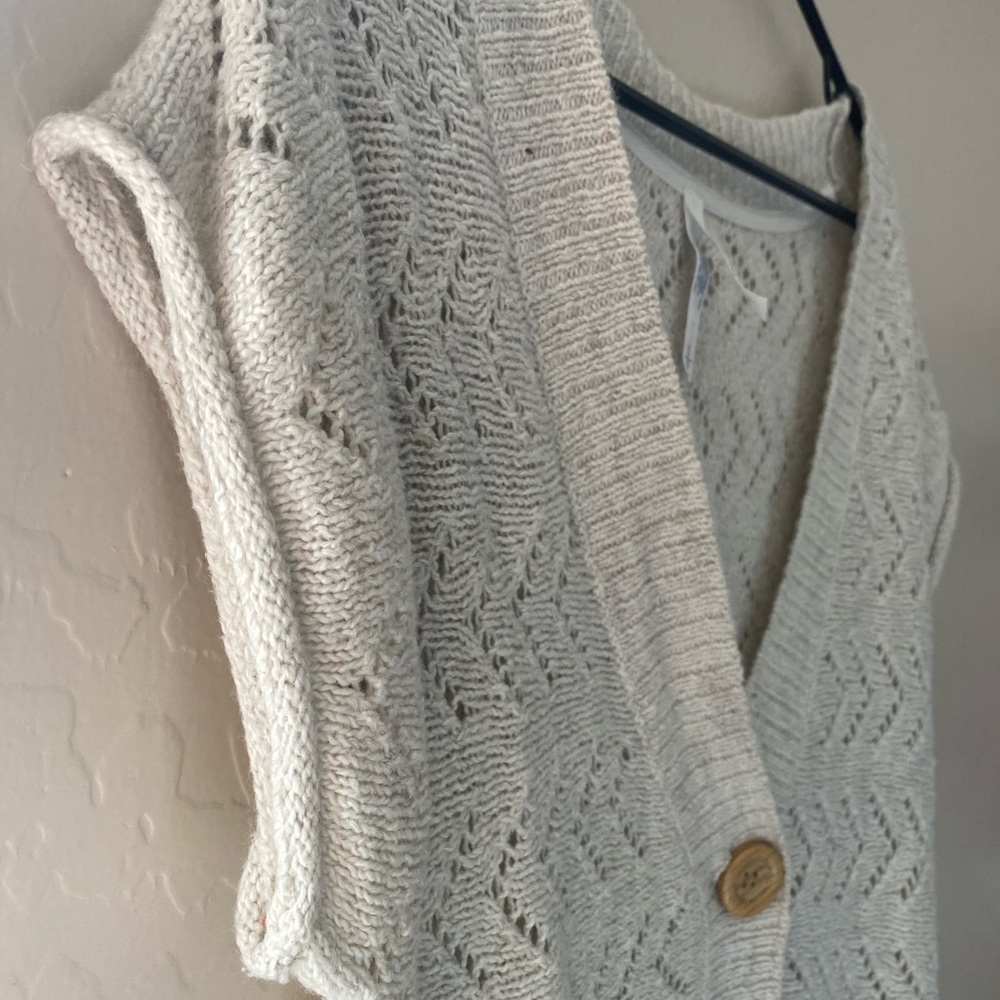 Short sleeve knitted cardigan 🍂 - Picture 5 of 7